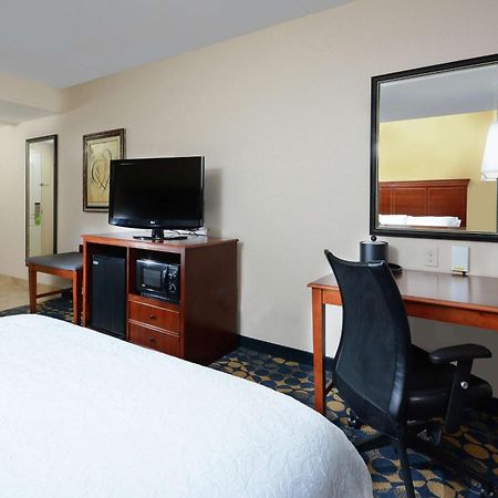 Hampton Inn & Suites Huntersville Esterno foto
