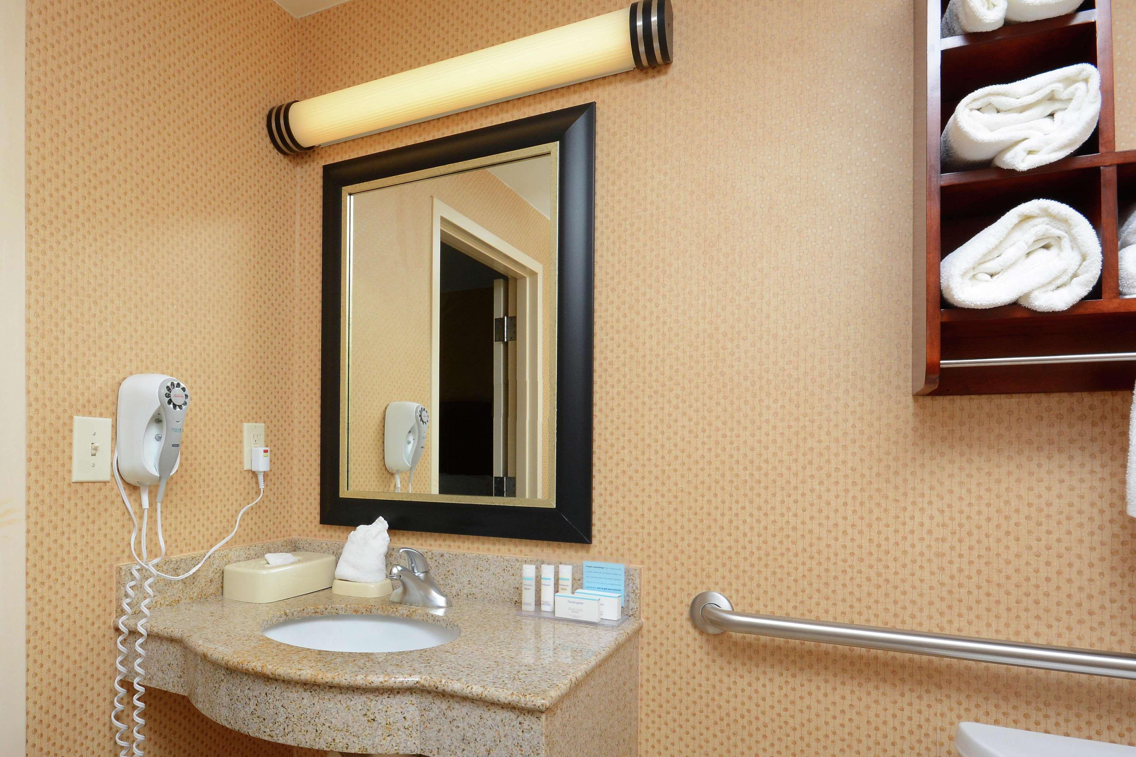 Hampton Inn & Suites Huntersville Esterno foto